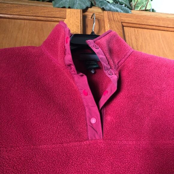 LL Bean Women’s Vintage 1/4 Snap Fleece Pullover Sweater Pockets Pop of Red - S - Picture 3 of 12
